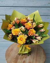 Букет цветов из:  Альстромерии и Розы в Стрежевом