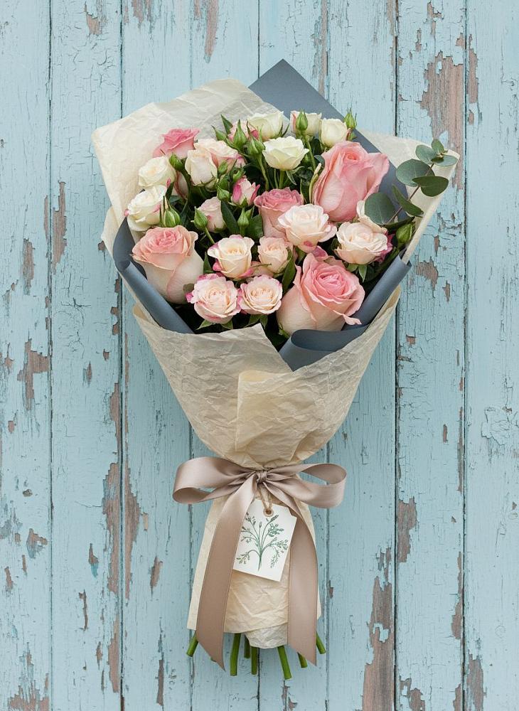 Букет цветов из: Розы в Стрежевом