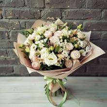 Букет цветов из:  Альстромерии, Розы и Хризантемы в Стрежевом