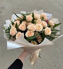 Букет Кремовые розы Латте в Стрежевом