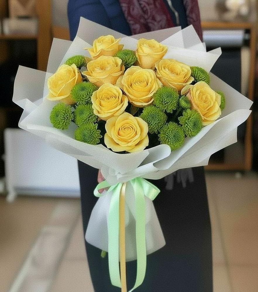 Букет цветов из: Хризантемы и Розы в Стрежевом