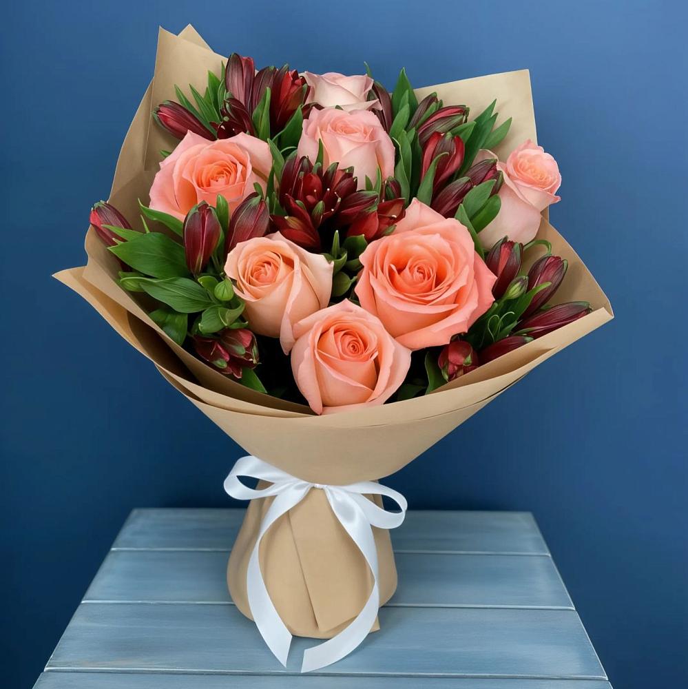 Букет цветов из: Розы и Альстромерии в Стрежевом