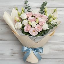 Букет цветов из:  Лизиантусы в Стрежевом