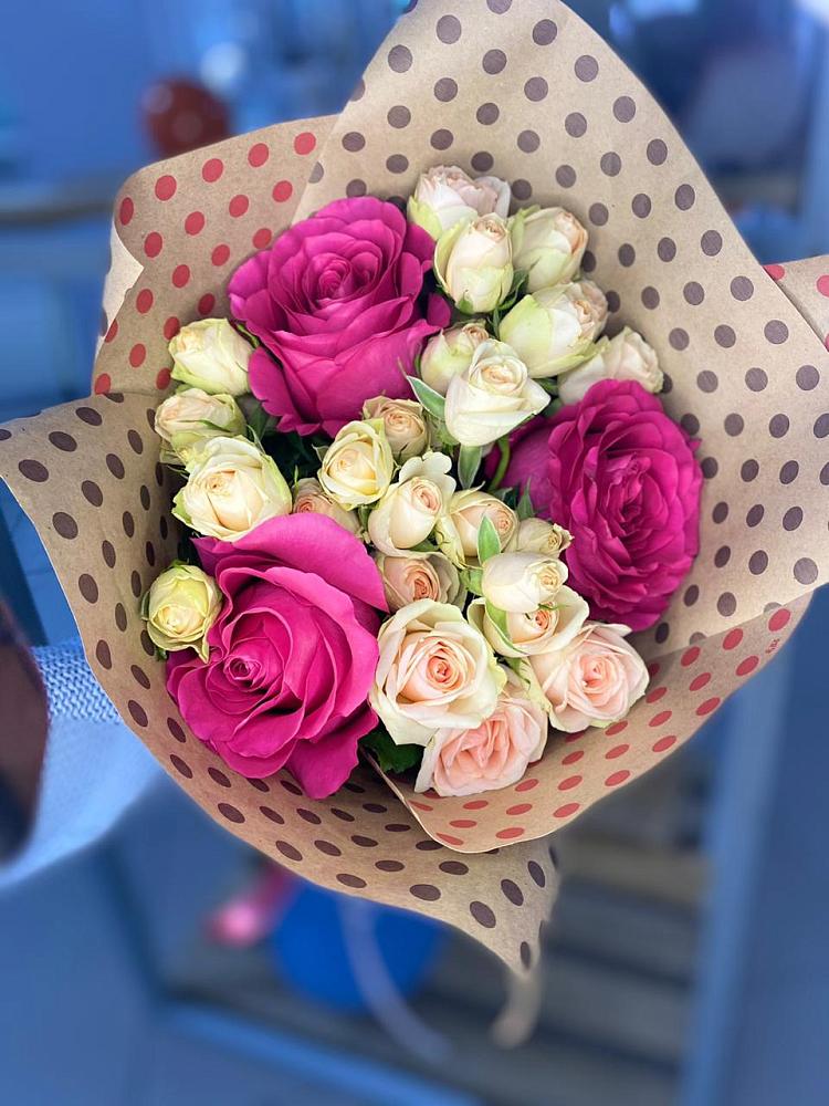 Букет цветов из: Розы в Стрежевом