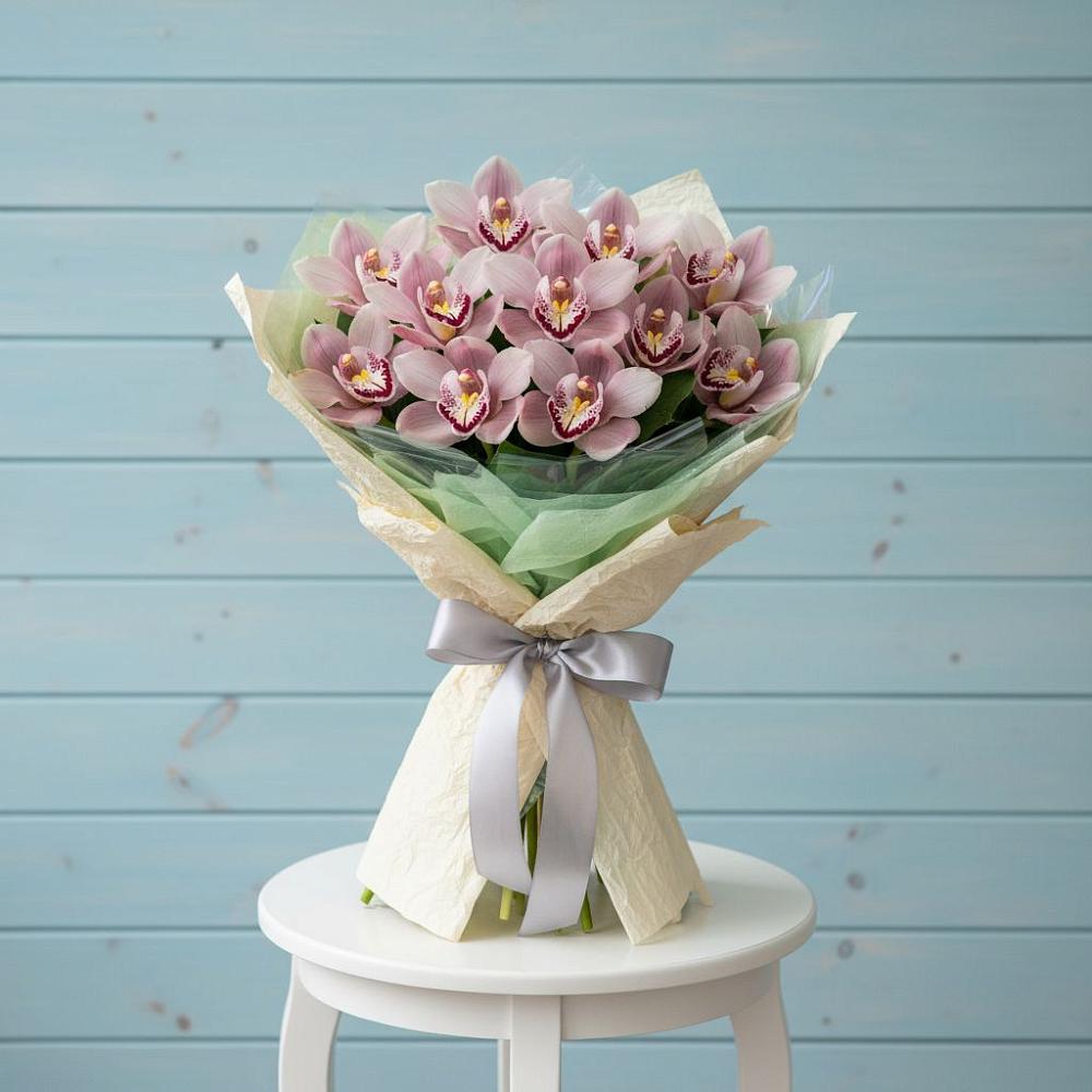 Букет цветов из: Орхидеи и Розы в Стрежевом