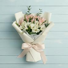 Букет цветов из:  Альстромерии в Стрежевом