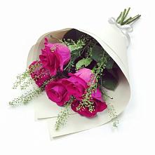 Букет цветов из:  Розы в Стрежевом