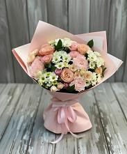 Букет цветов из:  Гвоздики, Розы и Хризантемы в Стрежевом