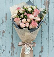 Букет цветов из:  Розы #REPLACE_PRED# Стрежевом