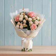 Букет цветов из:  Розы в Стрежевом