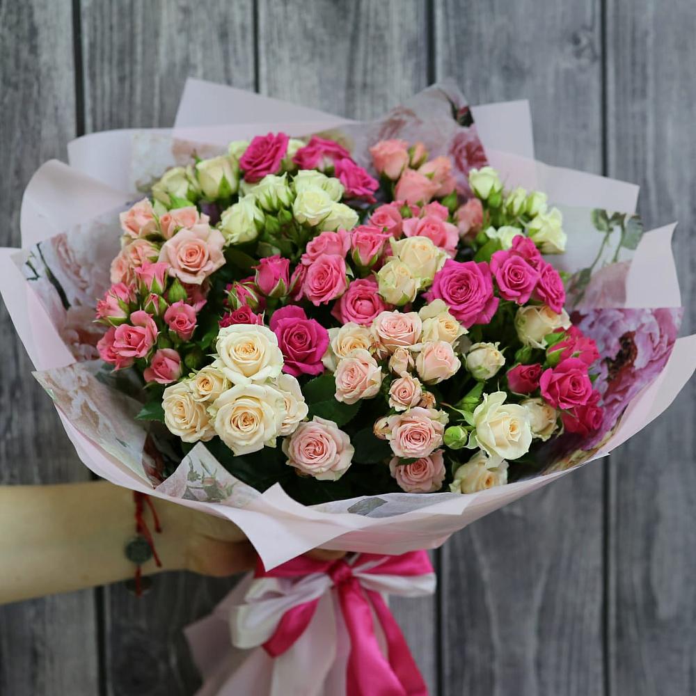 Букет цветов из: Розы в Стрежевом