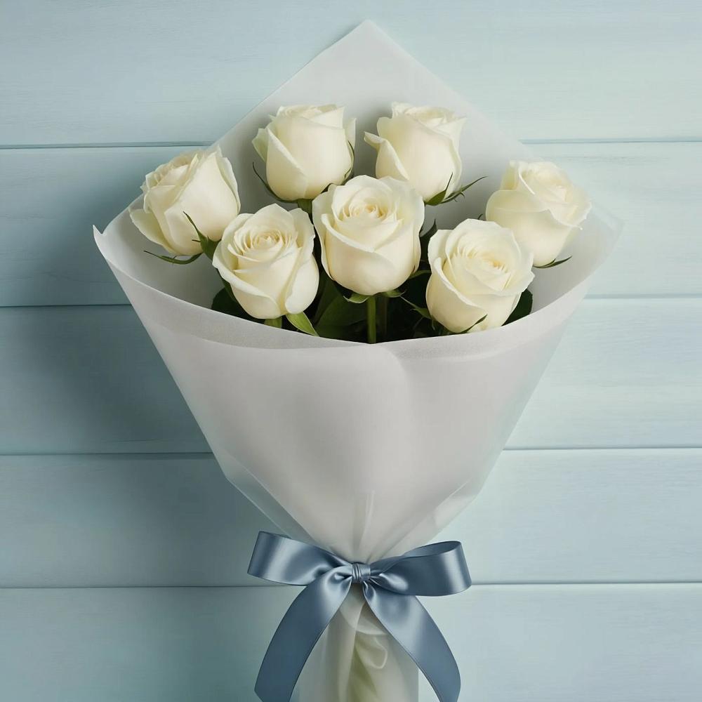 Букет 7 Белых роз Эдлесс Лав в Стрежевом