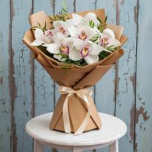 Букет цветов из:  Орхидеи и Розы в Стрежевом