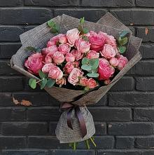 Букет цветов из:  Розы в Стрежевом