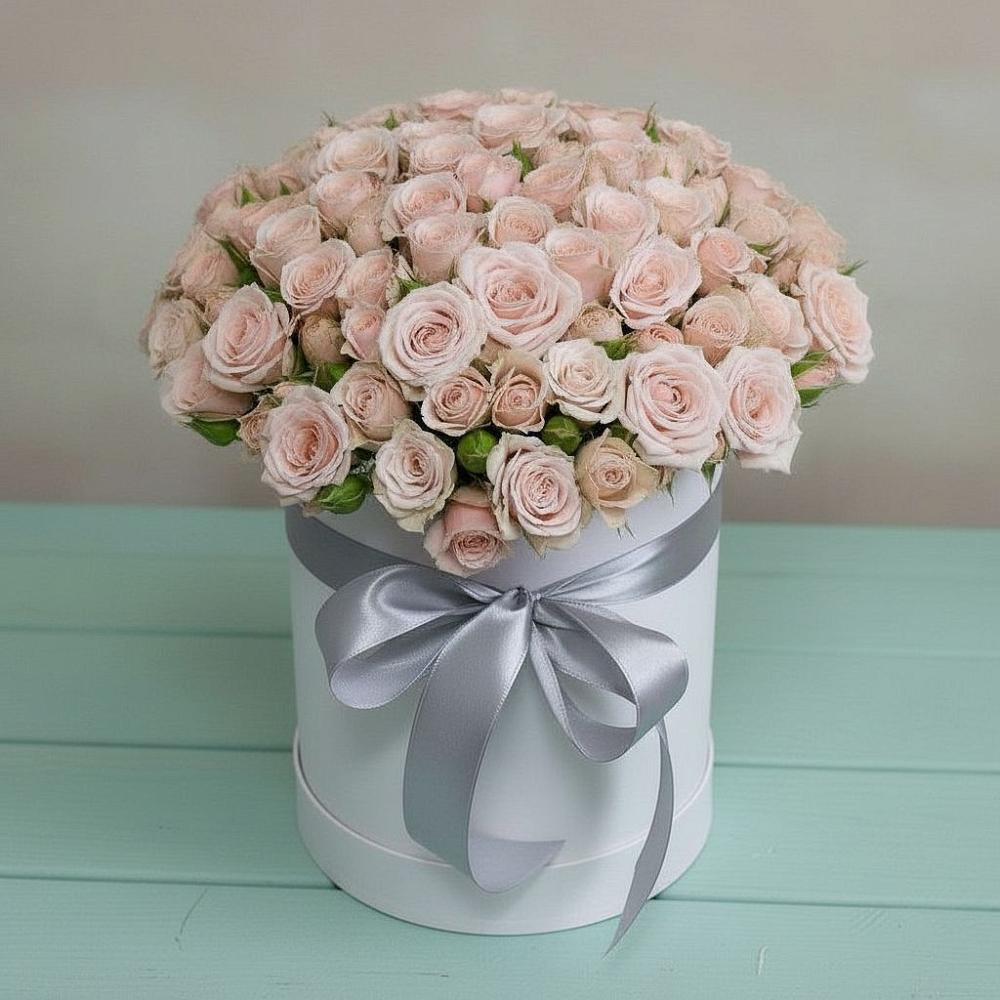 Цветочная композиция из Розы в шляпной коробке в Стрежевом